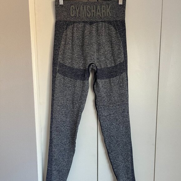 Gym Shark Legging - Picture 2 of 4